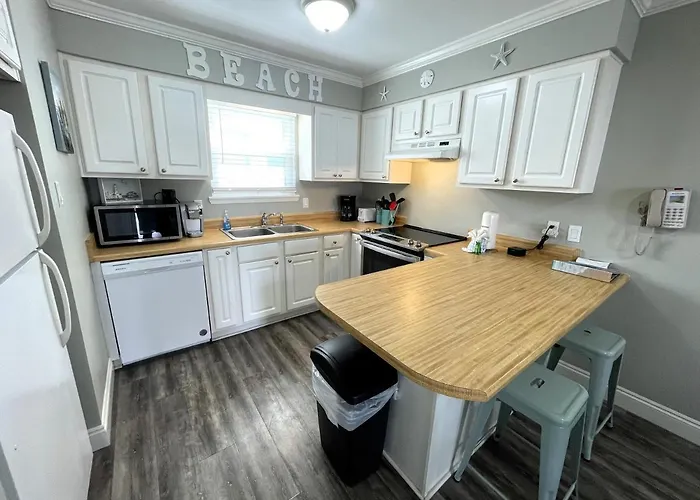 Live On Island Time! Great Condo, Very Holiday home *